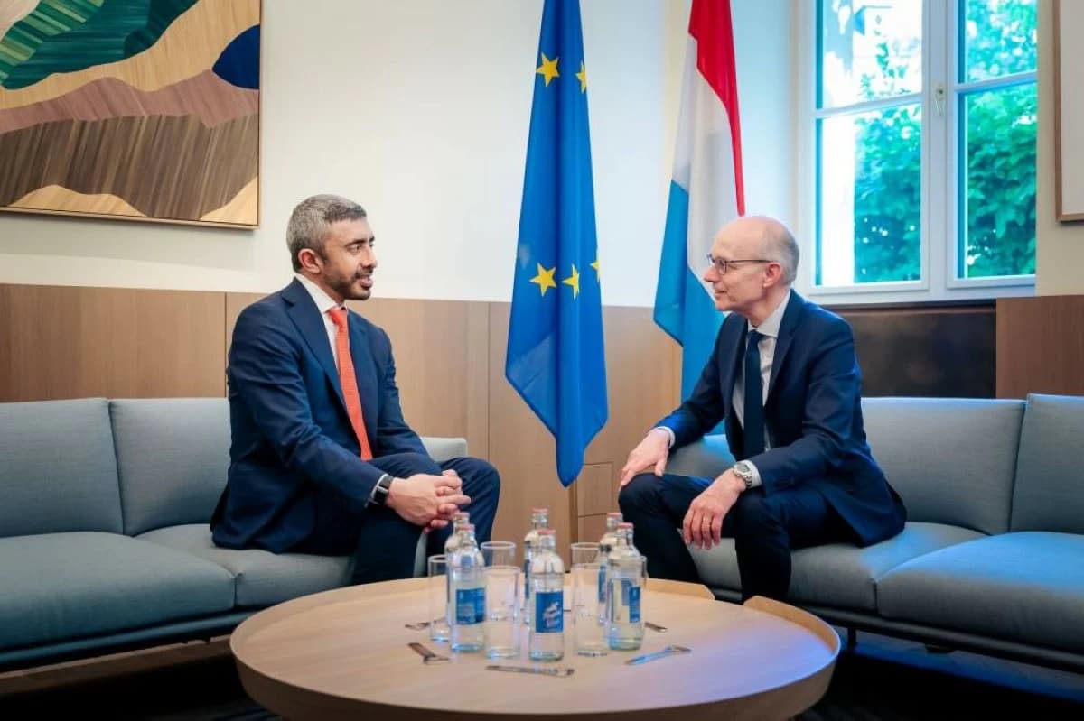 Abdullah bin Zayed meets with Prime Minister of Luxembourg