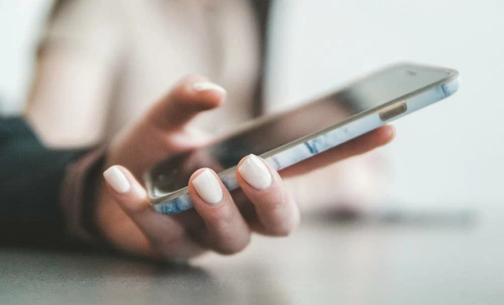 DubaiNow: How to pay your e& and du mobile bills online